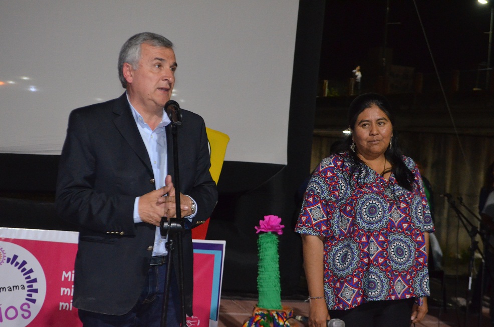 Gerardo Morales, gobernador de Jujuy con Natalia Sarapura, secretaria de Pueblos Indígenas.